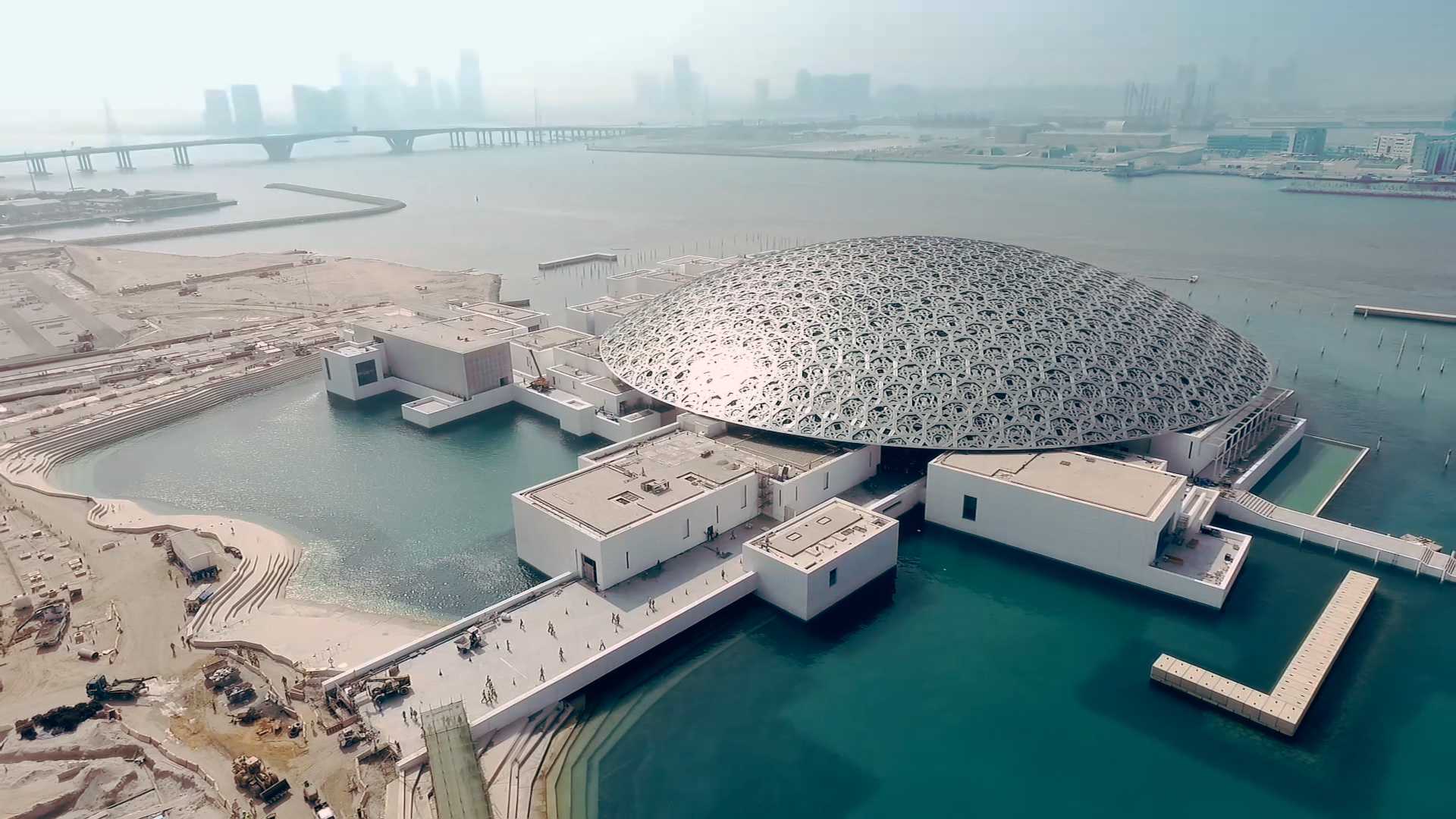 El Museo De Louvre Abu Dhabi 